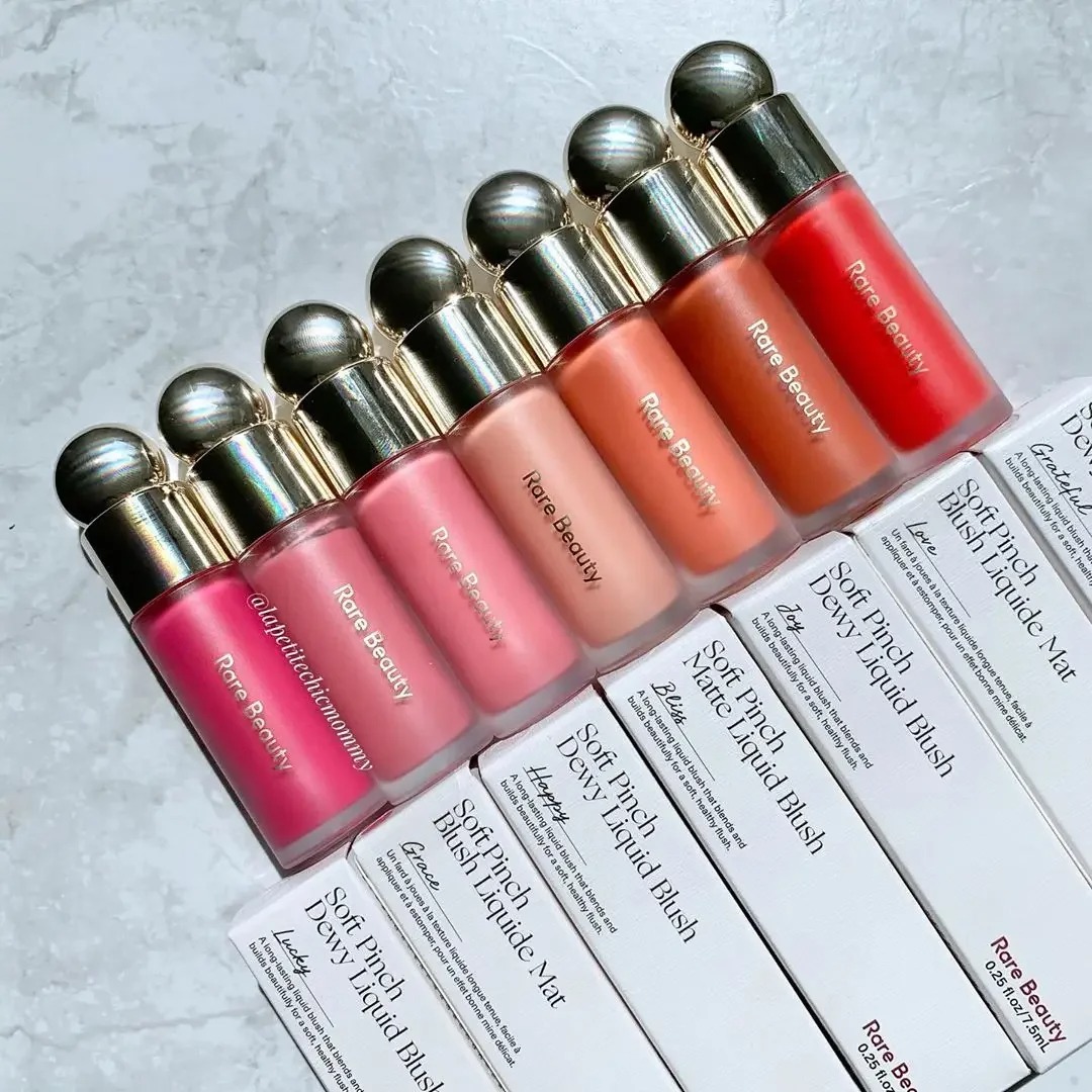 レアビューティー リップスティック リキッドブラッシュ ハイ - Lip Gloss Plumping のレビューと価格