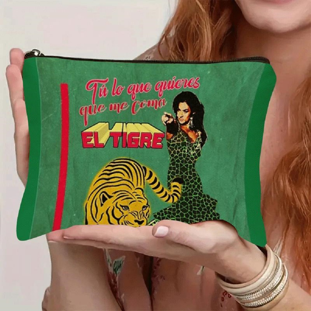 1ピース ローラ・フロレス「Let the Tigers E - Beauty Makeup Tool Collection のレビューと価格