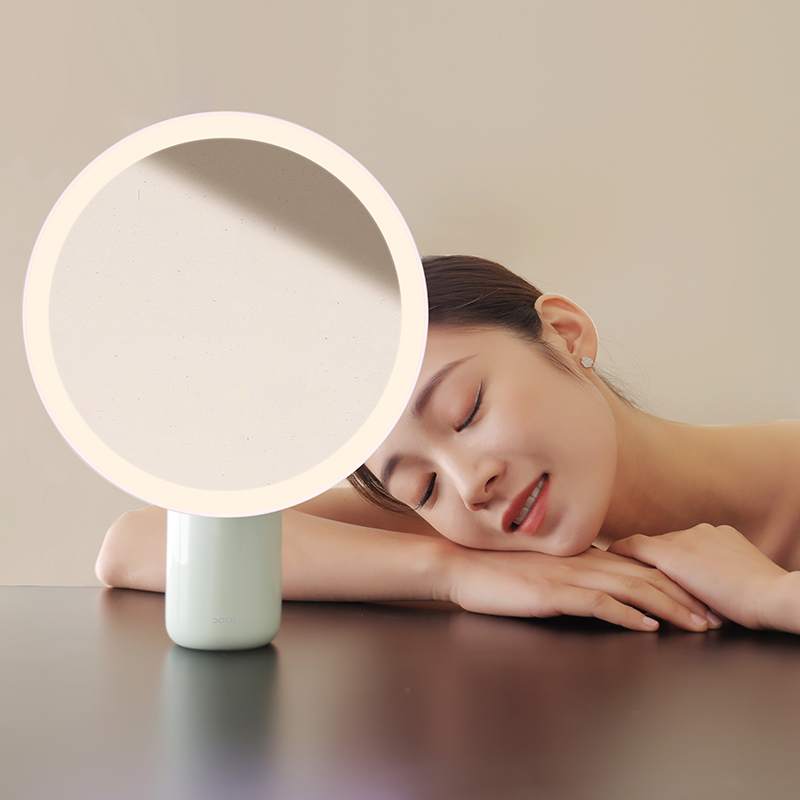 DOCO テーブル化粧鏡 LED ライト無段階調光器ウルトラ - Beauty Lab Makeup のレビューと価格