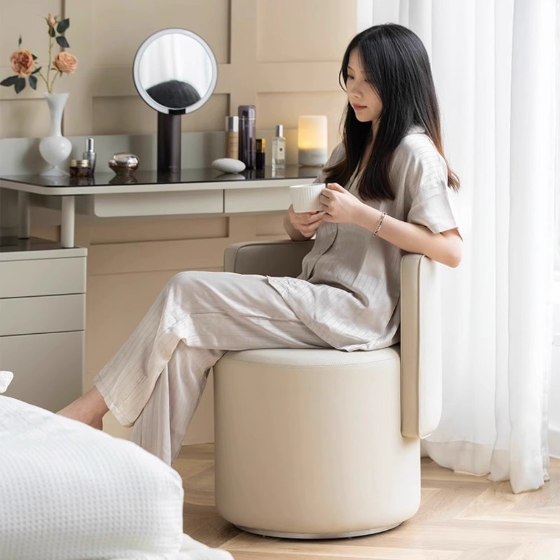プレミアムメイクアップスツールマスターベッドルームドレッシン - Beauty Makeup Chair のレビューと価格